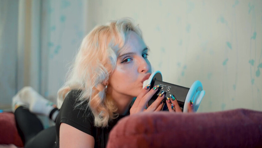 thesounds_of_girls ASMR - Gently Girlfriend Licks Your Ears Intense Mouth Sounds with Elsa (3Dio, 4K)