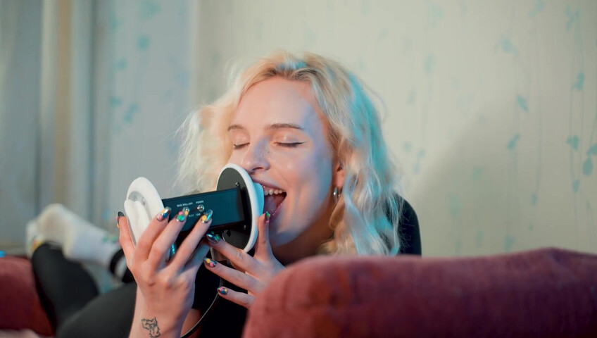 thesounds_of_girls ASMR - Gently Girlfriend Licks Your Ears Intense Mouth Sounds with Elsa (3Dio, 4K)