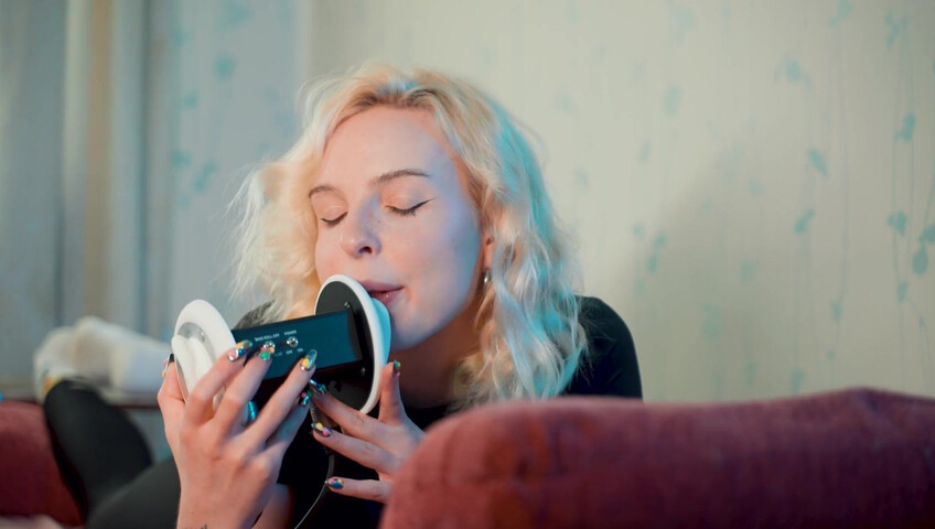 thesounds_of_girls ASMR - Gently Girlfriend Licks Your Ears Intense Mouth Sounds with Elsa (3Dio, 4K)