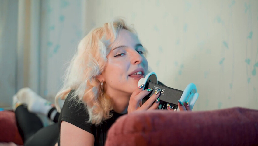 thesounds_of_girls ASMR - Gently Girlfriend Licks Your Ears Intense Mouth Sounds with Elsa (3Dio, 4K)