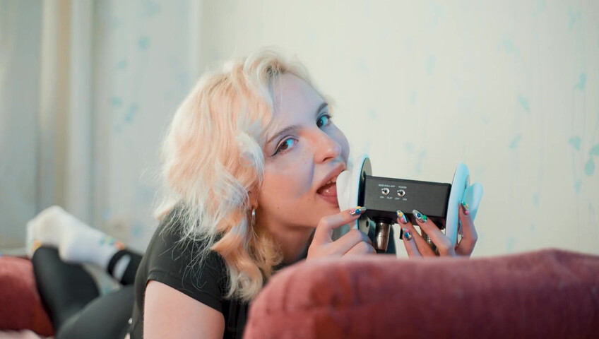 thesounds_of_girls ASMR - Gently Girlfriend Licks Your Ears Intense Mouth Sounds with Elsa (3Dio, 4K)