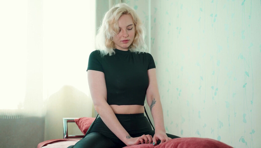 thesounds_of_girls ASMR - Gently Girlfriend Licks Your Ears Intense Mouth Sounds with Elsa (3Dio, 4K)