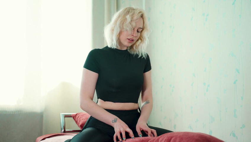 thesounds_of_girls ASMR - Gently Girlfriend Licks Your Ears Intense Mouth Sounds with Elsa (3Dio, 4K)