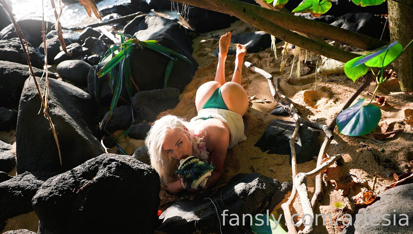 tysria ariesia whosari1414 aleksandraverse SPICY KAUAI BEACH ASMR