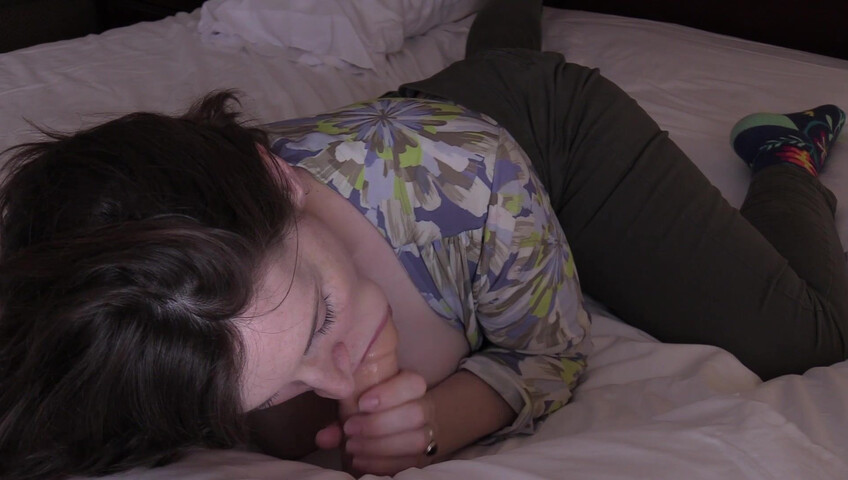 Bettie Bondage - Mom Teaches your Wife How to Suck​