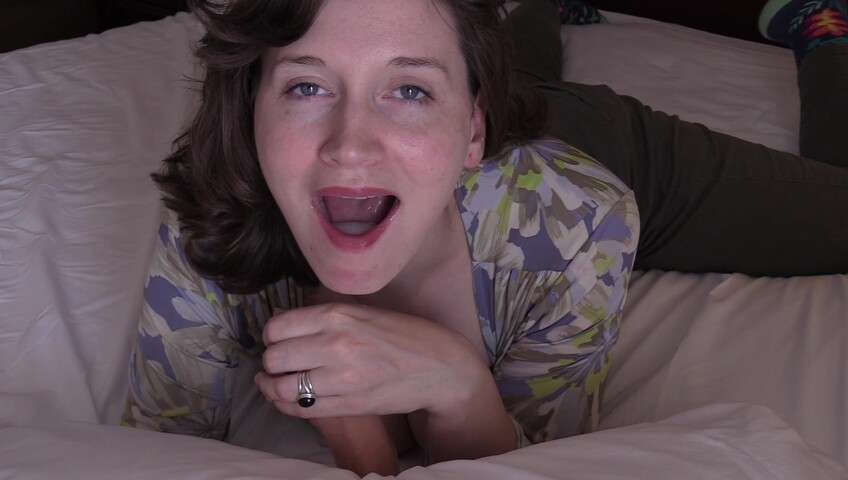 Bettie Bondage - Mom Teaches your Wife How to Suck​