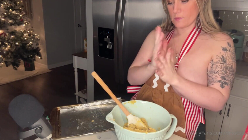 Miss Cassi ASMR - 23 December 2025 - Baking Christmas Cookies