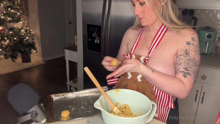 Miss Cassi ASMR - 23 December 2025 - Baking Christmas Cookies