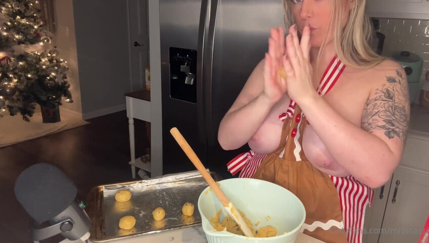 Miss Cassi ASMR - 23 December 2025 - Baking Christmas Cookies