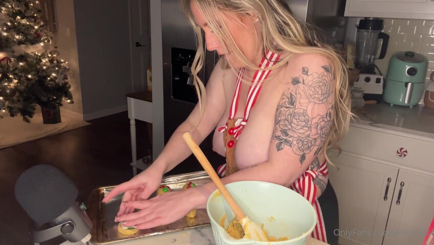 Miss Cassi ASMR - 23 December 2025 - Baking Christmas Cookies