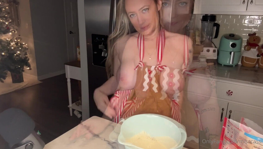 Miss Cassi ASMR - 23 December 2025 - Baking Christmas Cookies