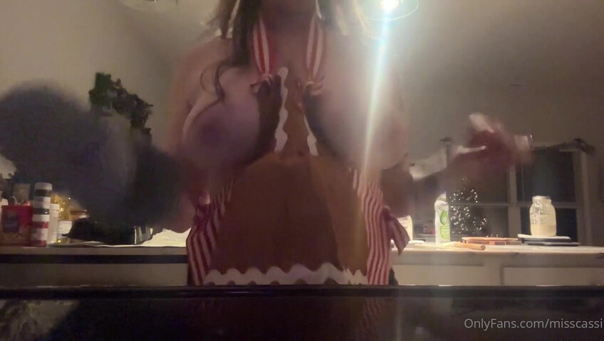 Miss Cassi ASMR - 23 December 2025 - Baking Christmas Cookies