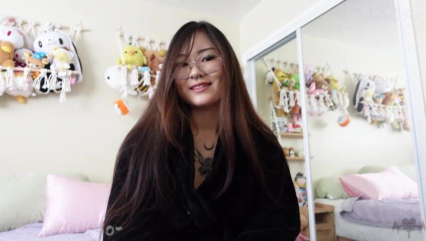 ur2dwaifu – Fucking Your Wife's Little step-Sister