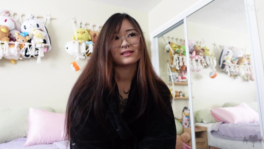 ur2dwaifu – Fucking Your Wife's Little step-Sister