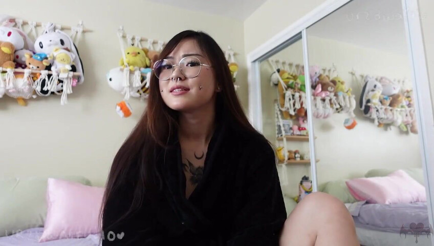 ur2dwaifu – Fucking Your Wife's Little step-Sister