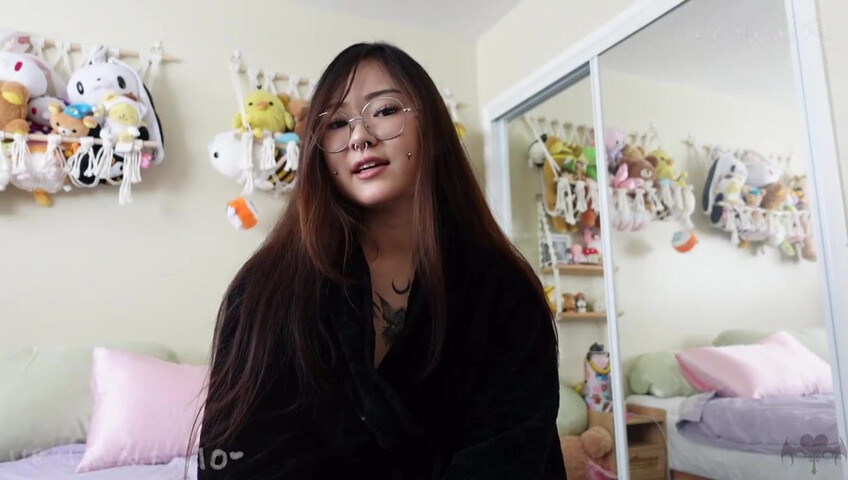 ur2dwaifu – Fucking Your Wife's Little step-Sister