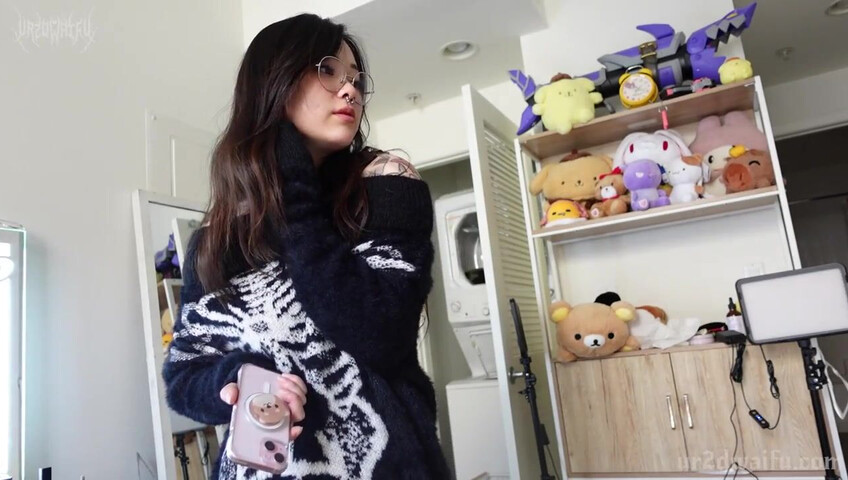 ur2dwaifu – Helping Your Step Sis Lose Her Virginity