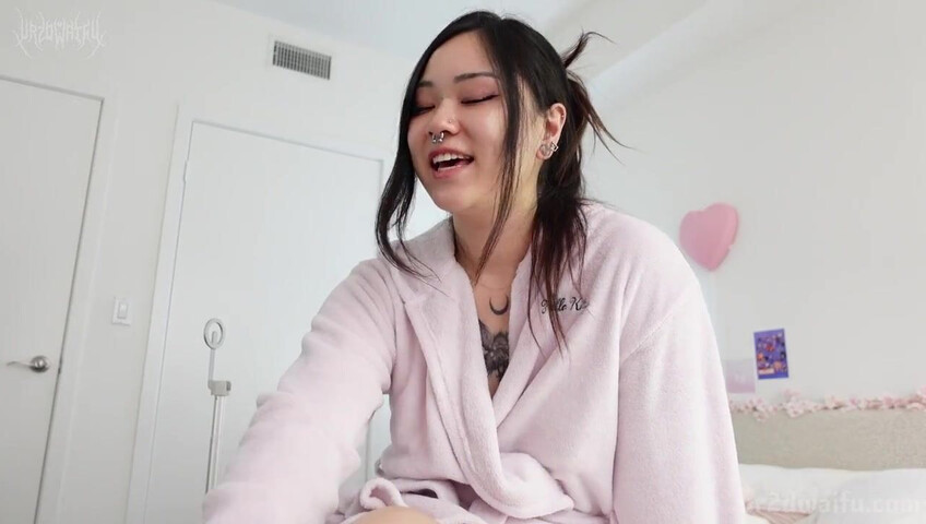 ur2dwaifu – Step-Mommy Helps You Cum