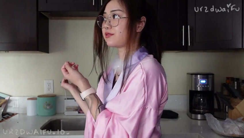 ur2dwaifu – Step-Mommy Takes Care of You