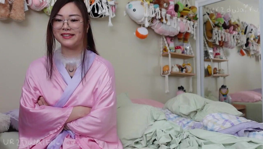 ur2dwaifu – Step-Mommy Takes Care of You