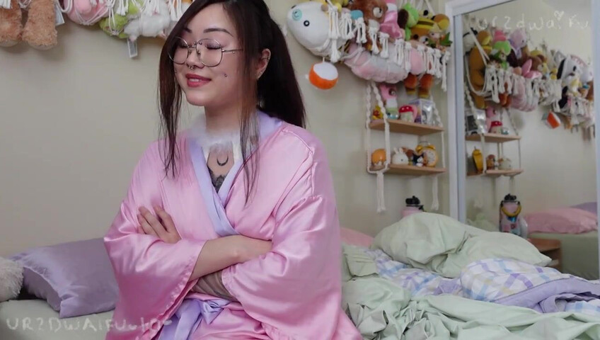 ur2dwaifu – Step-Mommy Takes Care of You