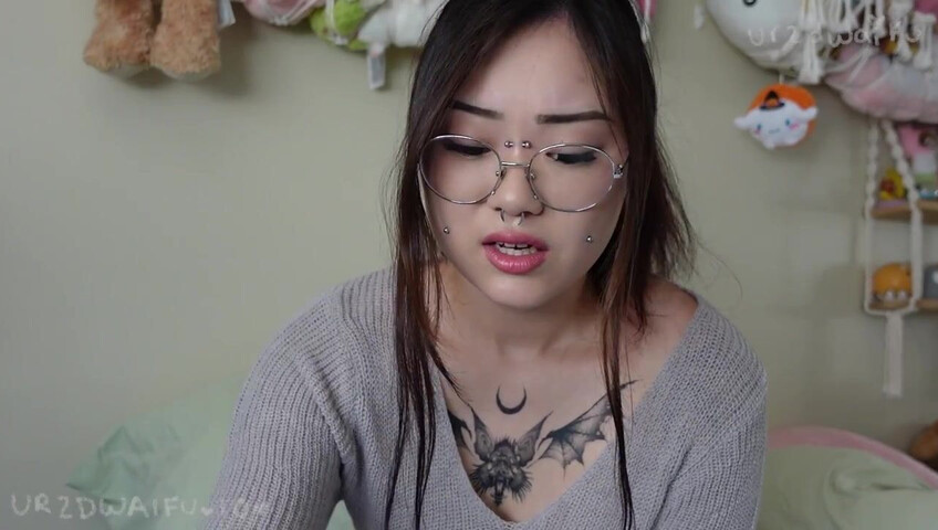 ur2dwaifu – Reluctant step-Mommy