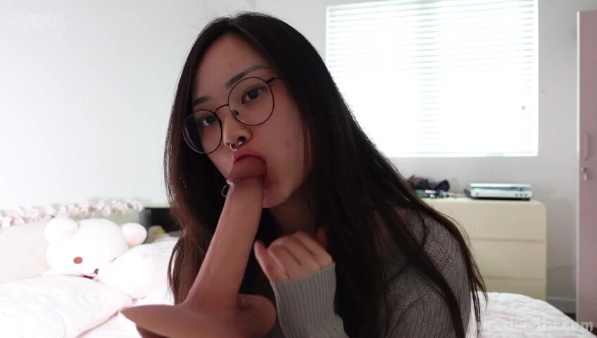 ur2dwaifu – Surprise for step-Mommy