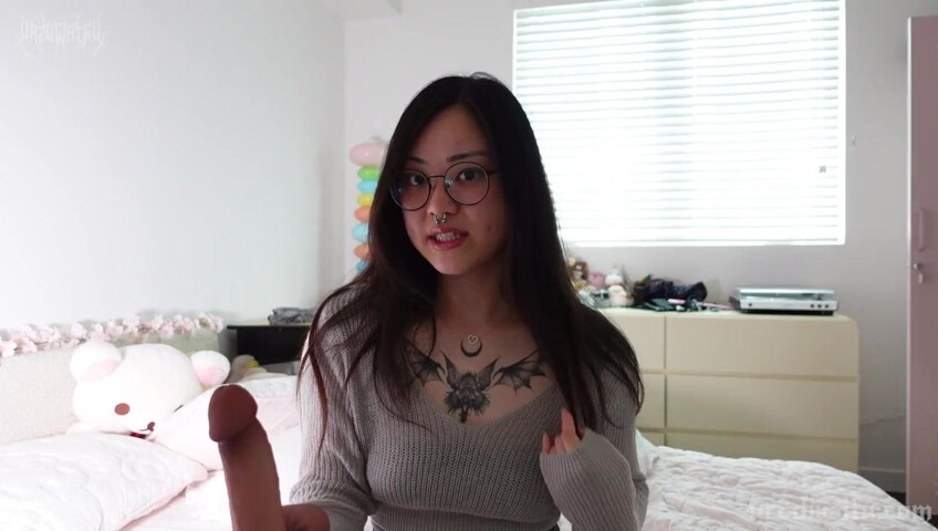 ur2dwaifu – Surprise for step-Mommy