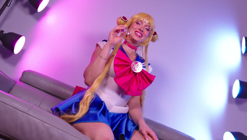 Scarlet Chase - Sailor Moon Fucks Her Holes With Her Moon Stick