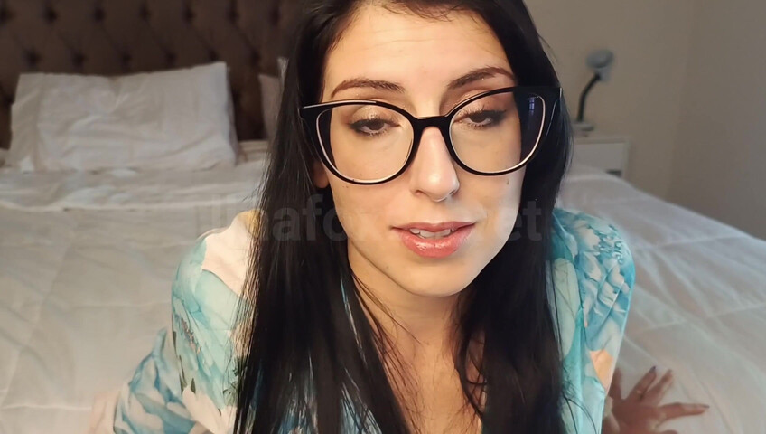 Loreena Fox – Cruising with StepMom