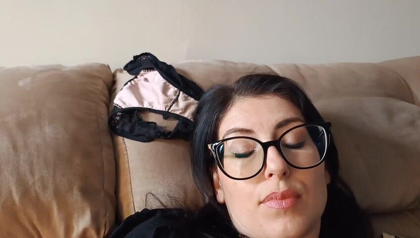 Loreena Fox – April Fool's Day - Pranking step-Mommy