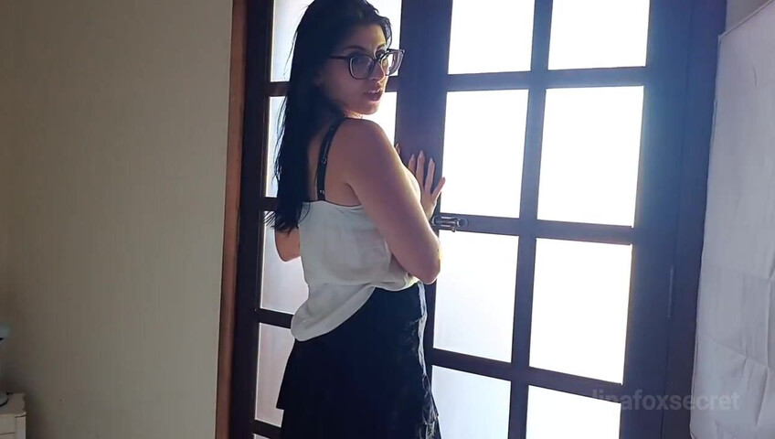 Loreena Fox – Milf Next Door Blackmails You – pt. 1