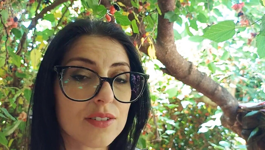 Loreena Fox – Step-Mommy's Mulberries