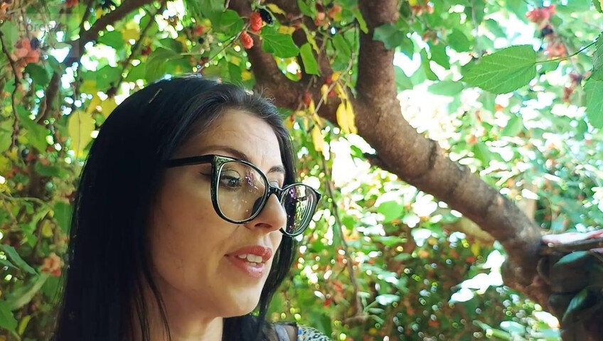 Loreena Fox – Step-Mommy's Mulberries