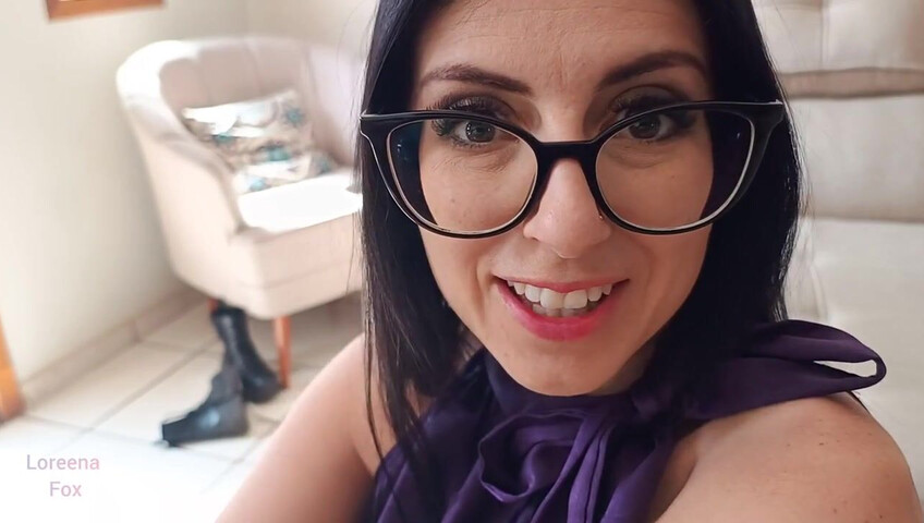 Loreena Fox – StepMommy's Tempting Try-On