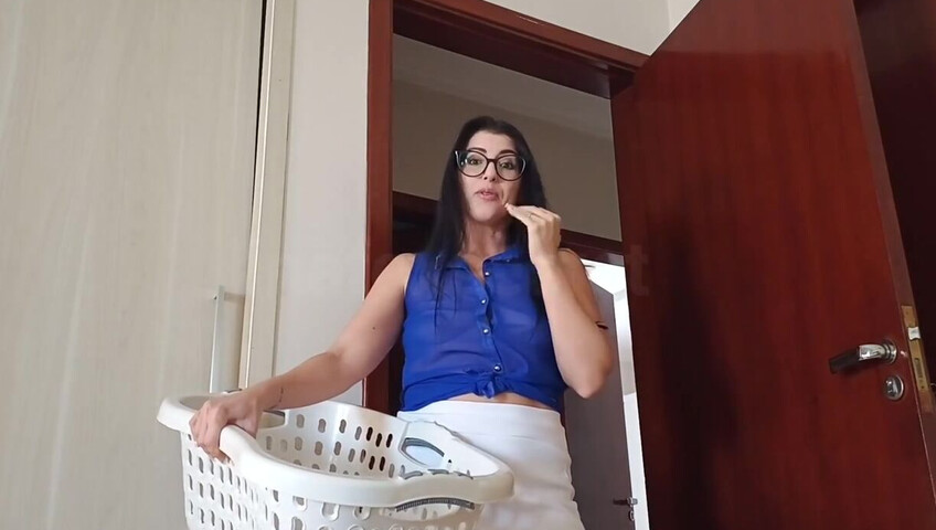 Loreena Fox – Step-mom Walks in on You