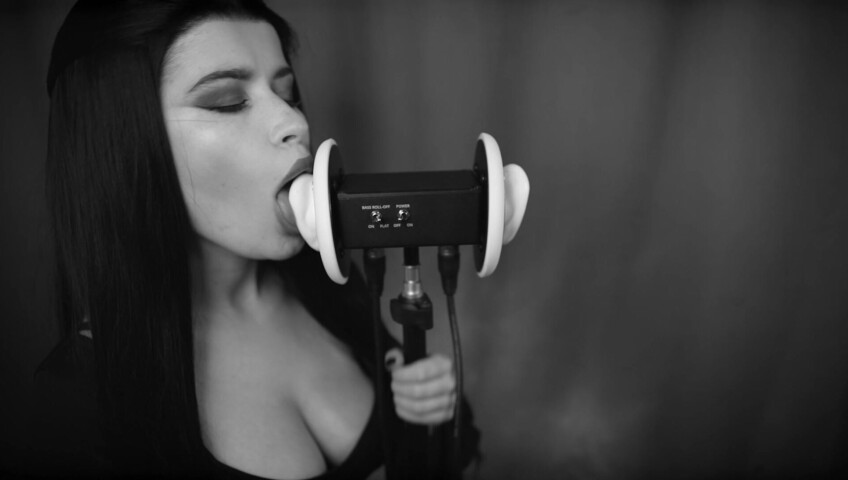 Lerka ASMRka - Halloween ASMR Morticia Addams | Ear licking