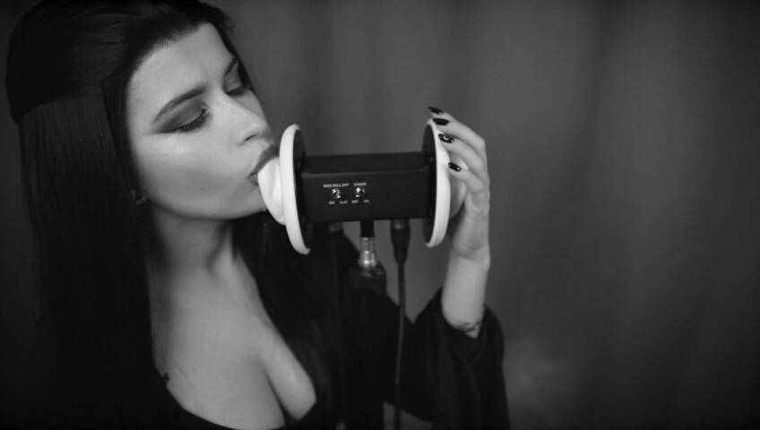 Lerka ASMRka - Halloween ASMR Morticia Addams | Ear licking