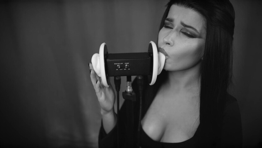 Lerka ASMRka - Halloween ASMR Morticia Addams | Ear licking