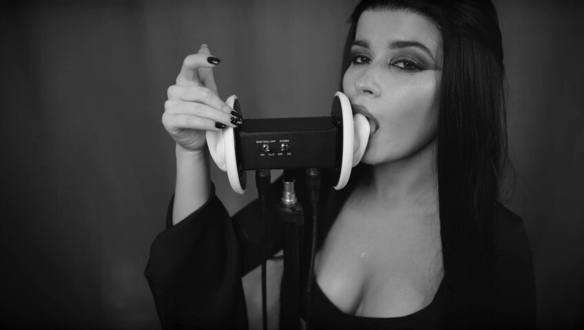 Lerka ASMRka - Halloween ASMR Morticia Addams | Ear licking