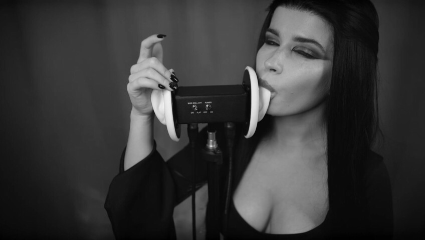 Lerka ASMRka - Halloween ASMR Morticia Addams | Ear licking