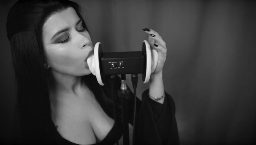 Lerka ASMRka - Halloween ASMR Morticia Addams | Ear licking