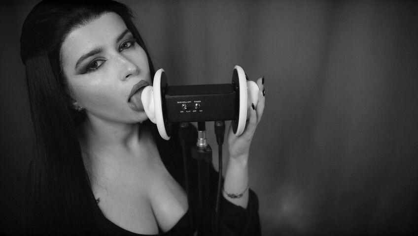 Lerka ASMRka - Halloween ASMR Morticia Addams | Ear licking