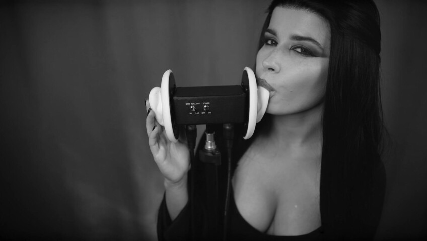 Lerka ASMRka - Halloween ASMR Morticia Addams | Ear licking