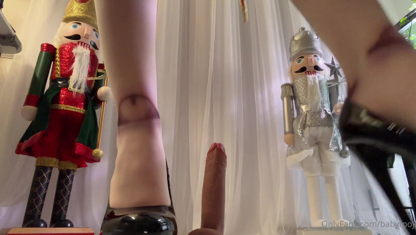 Babyfooji - Damn, I’m Dripping on That Dildo