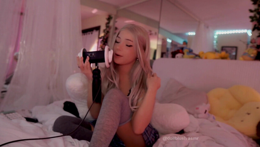 Dollblush ASMR - 13 January 2026 - Mouth Sounds ♡ Kisses ♡ Fabric Triggers ♡ Rambling