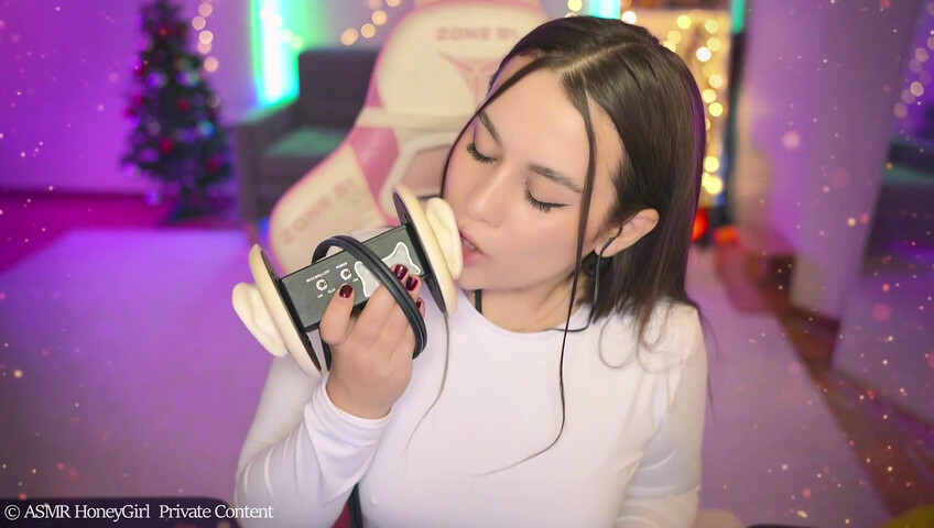 HoneyGirl ASMR - 14 January 2026 - Ear Licking