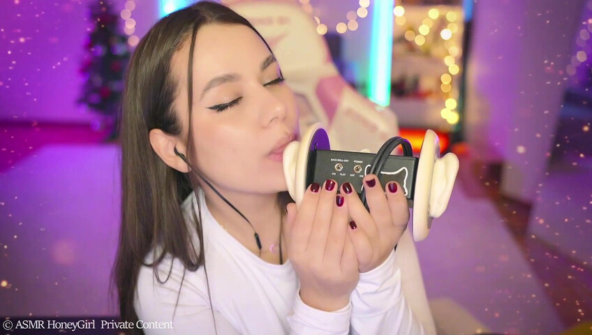 HoneyGirl ASMR - 14 January 2026 - Ear Licking