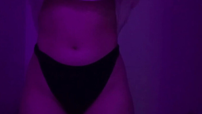 ASMR By K - Bath Tub Twerk