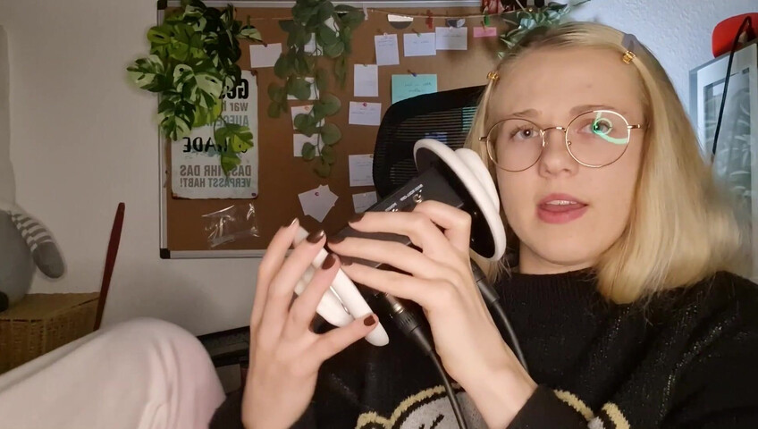 Lym's Cozy ASMR - [Exclusive] Side view ear eating & tongue fluttering (Patreon)